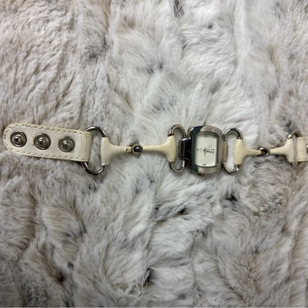 Geneva Analog White & Silver Women's Fashion Snap Watch